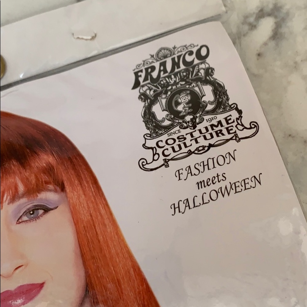 Beautiful Red Wig - Picture 2 of 10